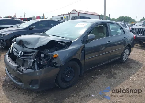 2013 Toyota Corolla Le z USA, uszkodzony, nr VIN 2T1BU4EE1DC031648